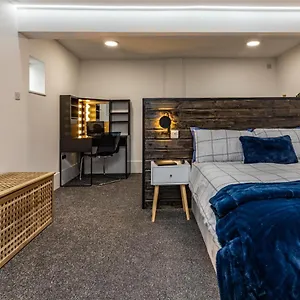 Apartment Cosy In West Bridgford, Close To Transport Links And Walking Distance To Cricket And Football, Nottingham